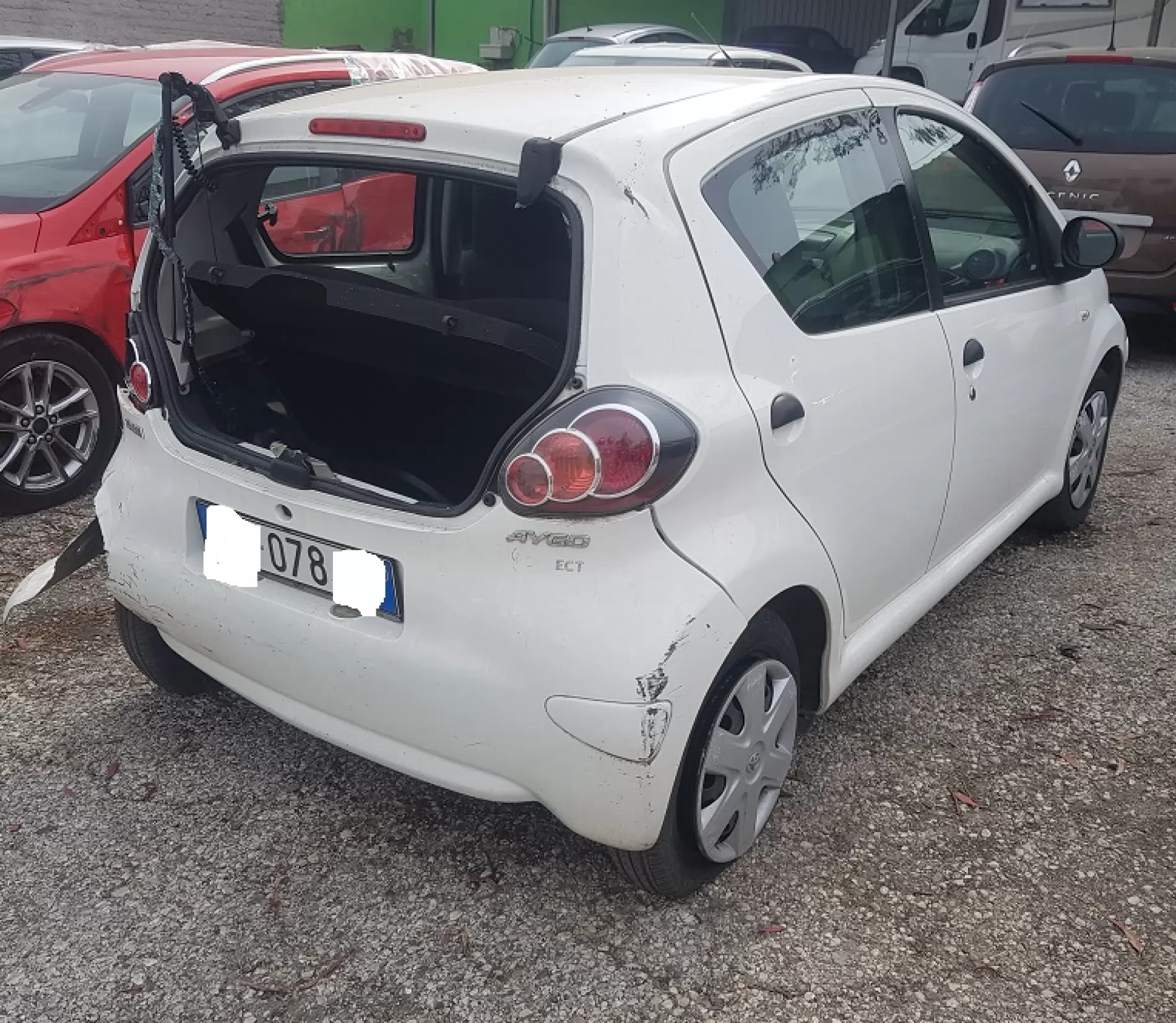 Toyota Aygo TomTom Connect 1.0 benzina 68cv anno 09-2011